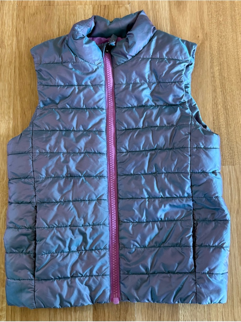 EUC Girl’s Lands' End Purple Iridescent Wipeable Puffer Vest - Size 4